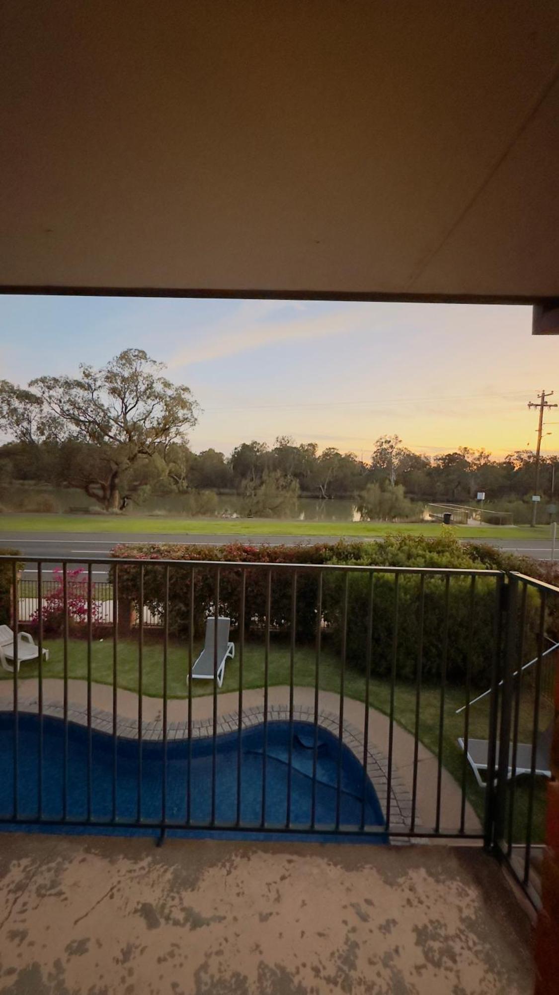 Mildura Riverview Motel Gol Gol Екстер'єр фото