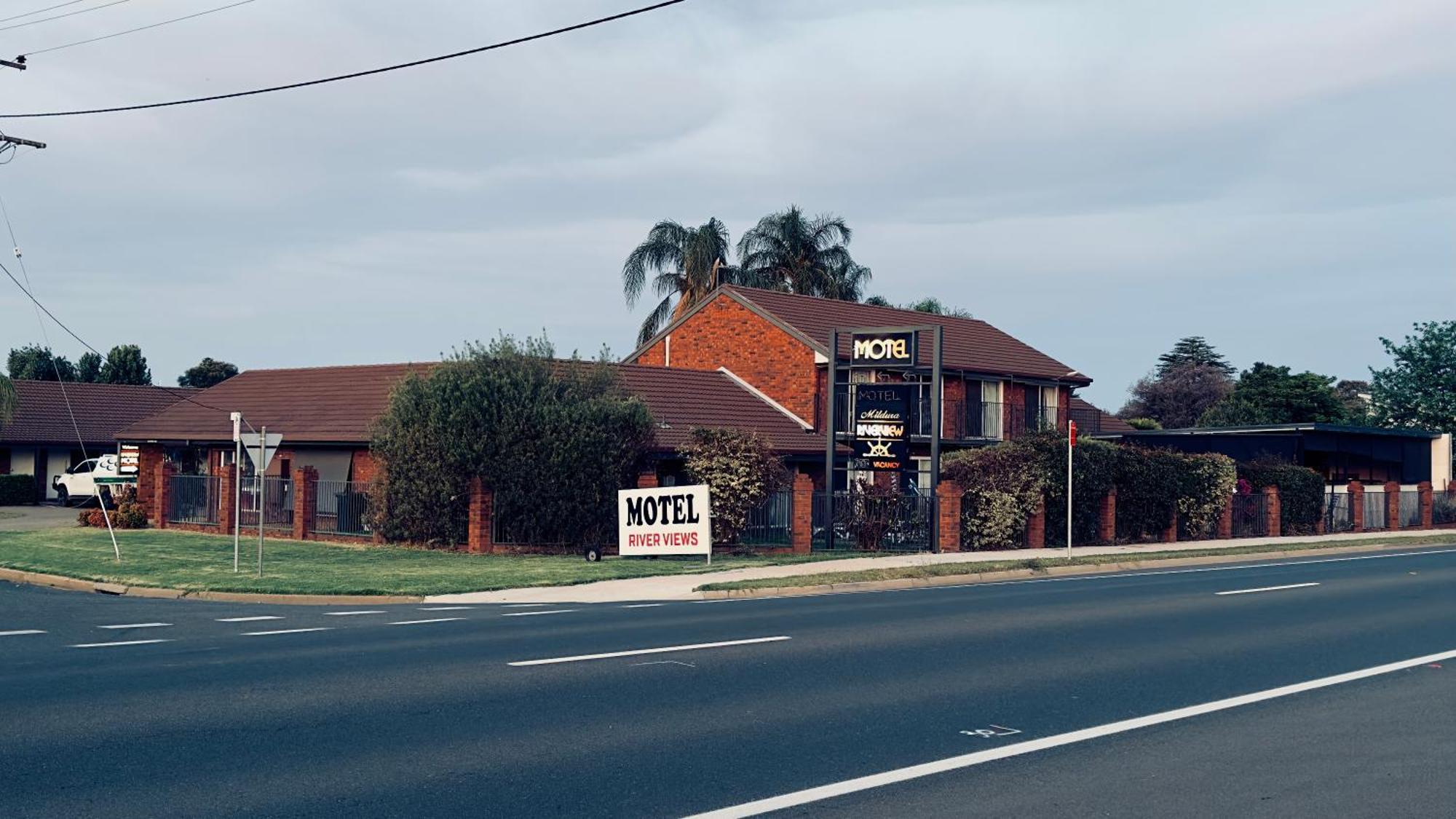 Mildura Riverview Motel Gol Gol Екстер'єр фото