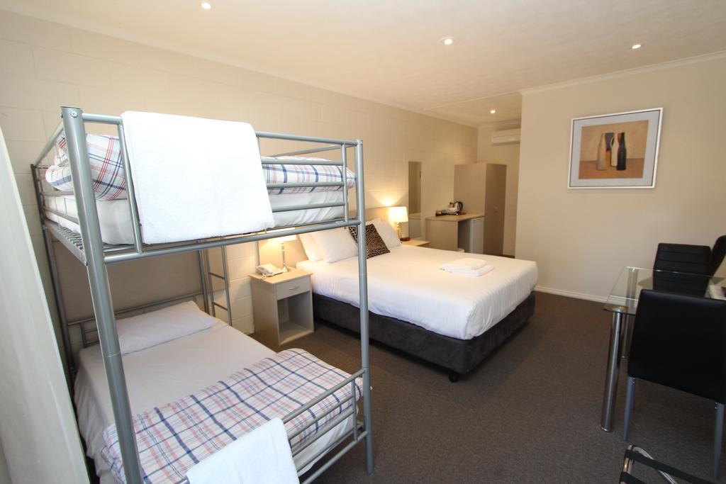 Mildura Riverview Motel Gol Gol Екстер'єр фото