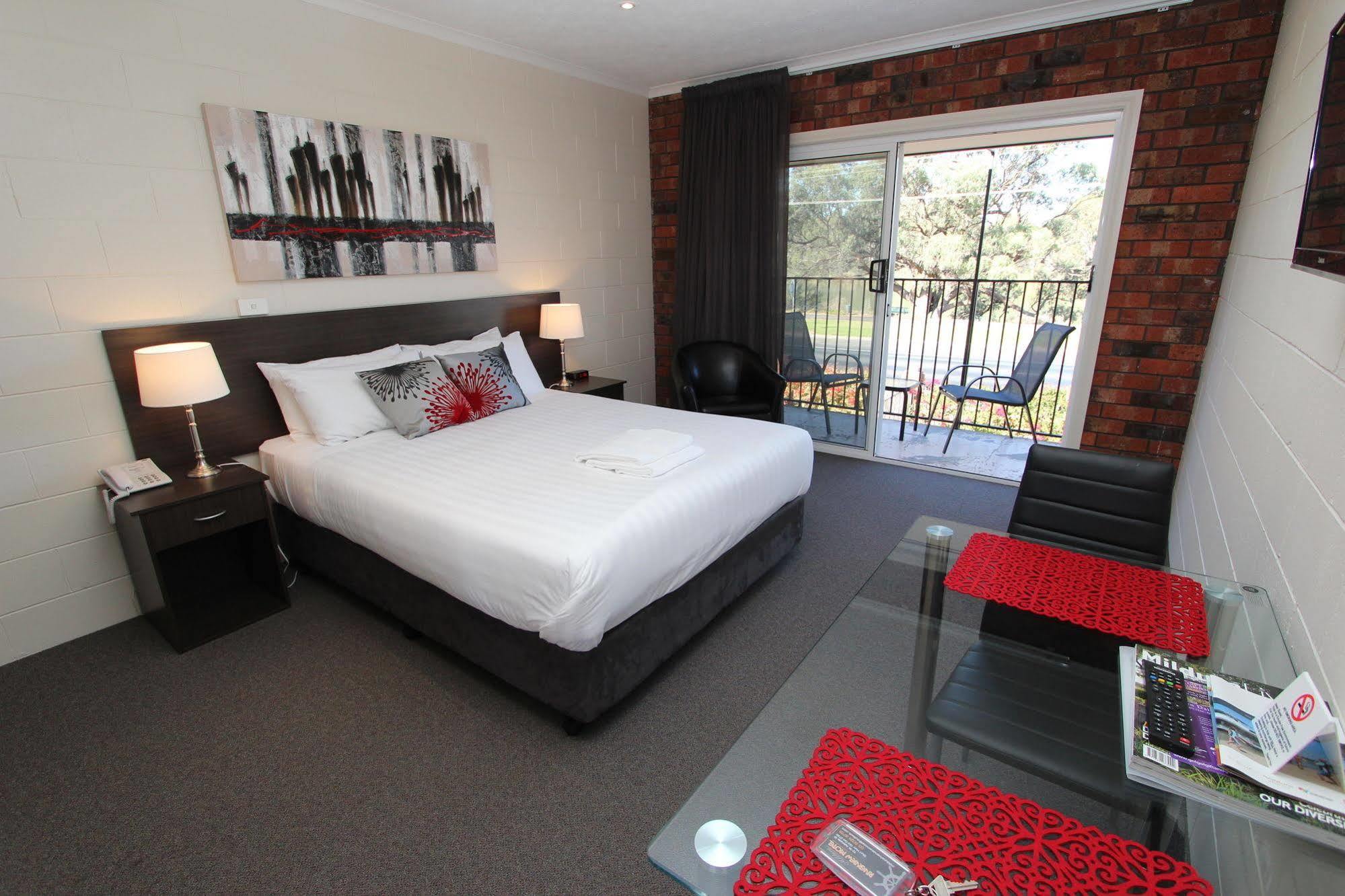 Mildura Riverview Motel Gol Gol Екстер'єр фото