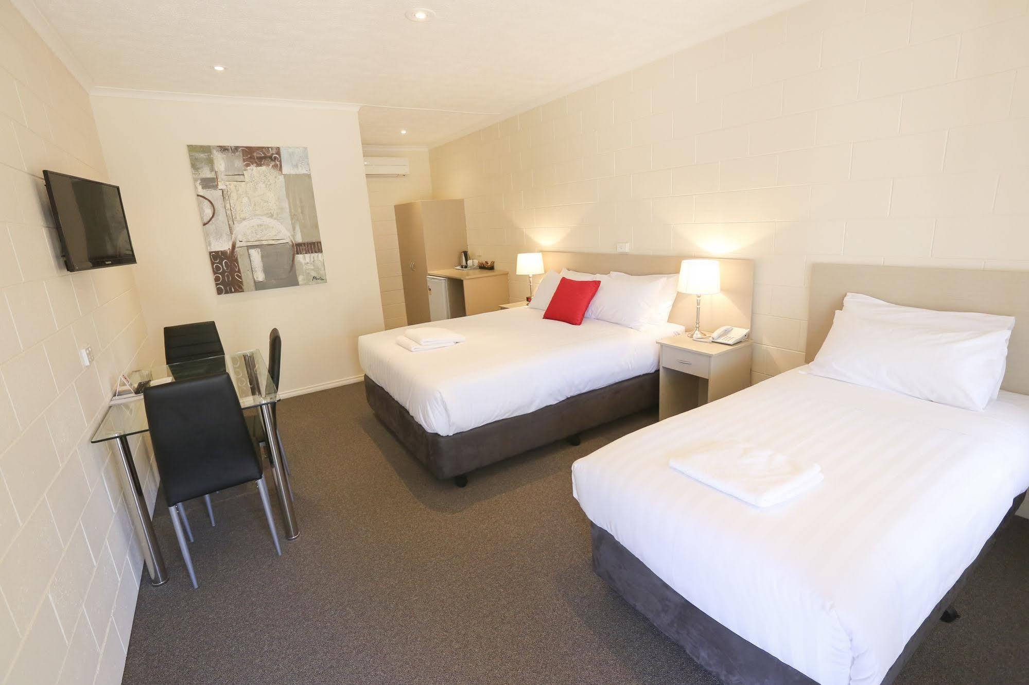 Mildura Riverview Motel Gol Gol Екстер'єр фото